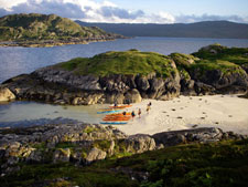 Scotland-Coast-Sea-Kayaking in the Sound of Arisag